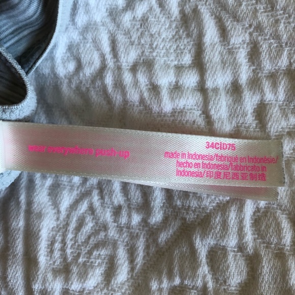 PINK Victoria’s Secret Bra - Picture 3 of 5